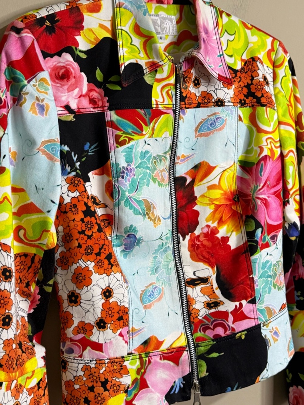 Alberto Makali Floral Patchwork Zip Jacket in Pink, Yellow, Blue & Black - Picture 4 of 8